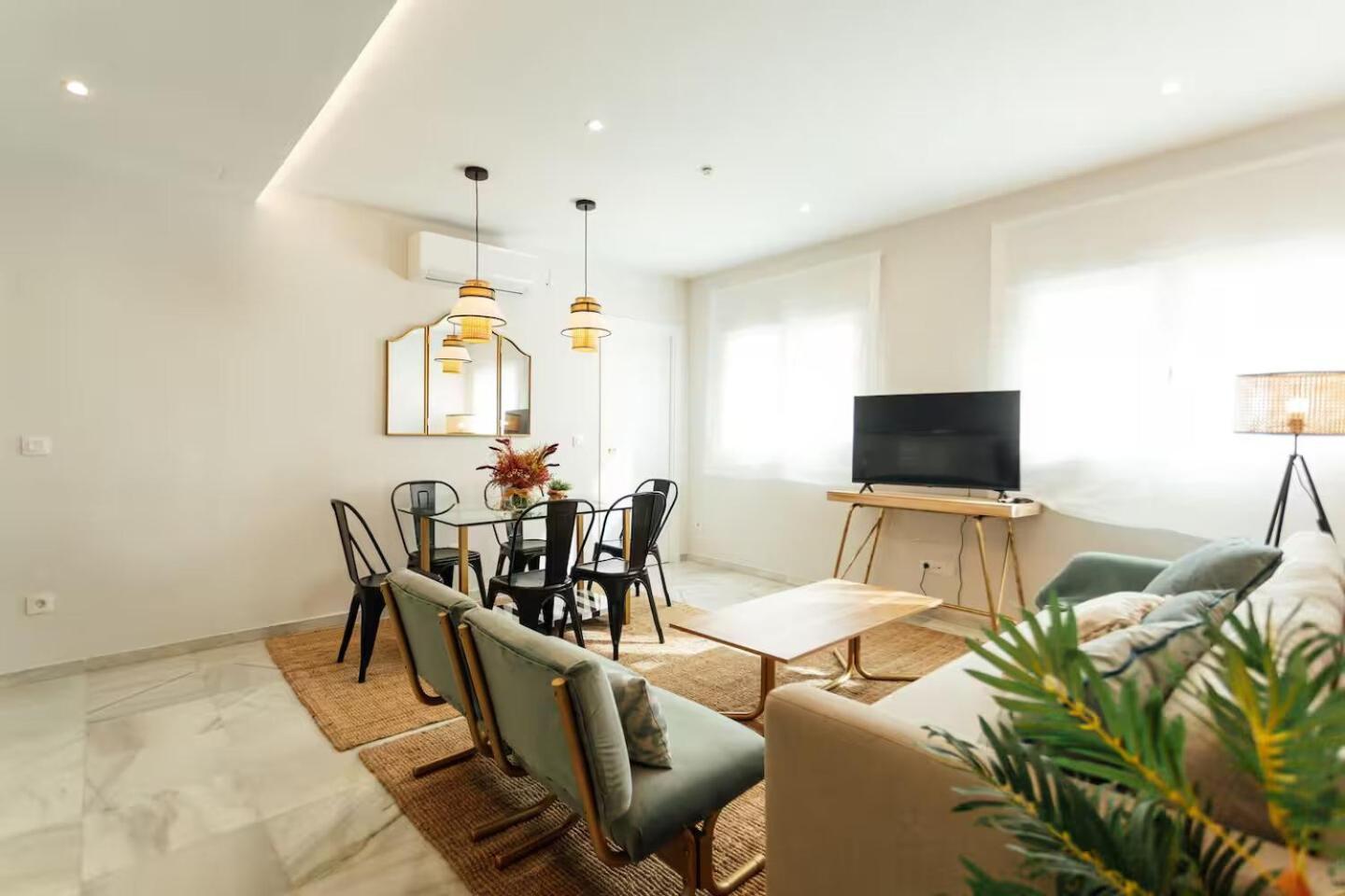Reformed And Comfy- 2bd 2bth- Arenal Appartement Sevilla